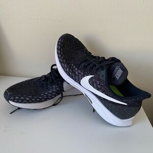 Nike Women’s Zoom Pegasus 35 - size 9.5
